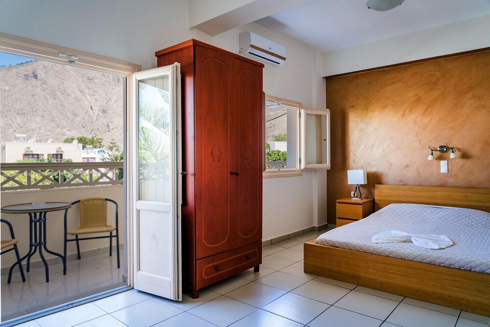 Hotel Rena Perísza Kültér fotó