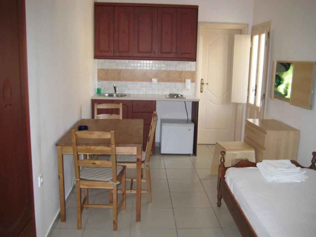 Hotel Rena Perísza Szoba fotó